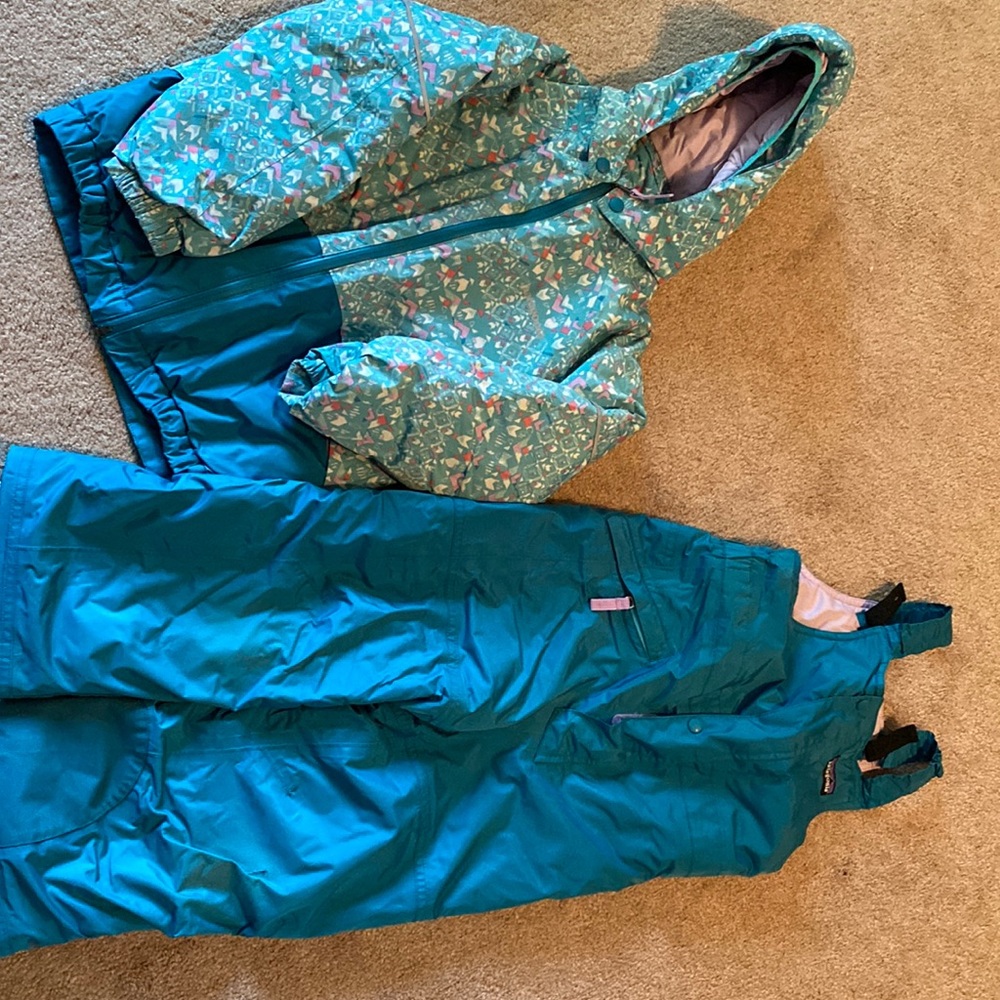 5T Patagonia Snowpile Coat and Bibs